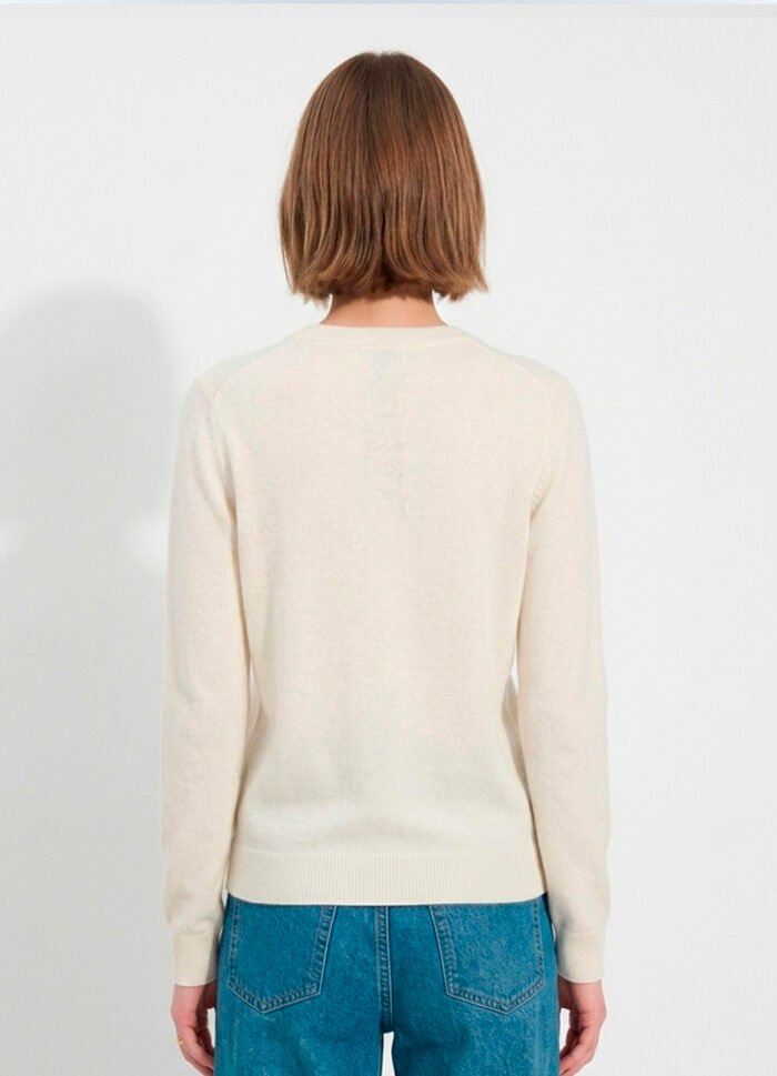 Blusa de Tricot Off White Gola V em Viscose Modal Macia Sob - Imagem 5