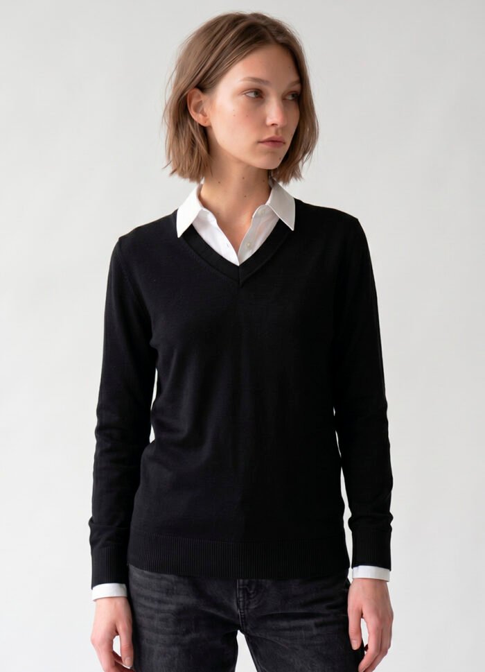 Blusa de Tricot Preta Gola V em Viscose Modal VMacia Sob - Imagem 4