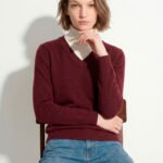 Blusa de Tricot Vinho Gola V em Viscose Modal Macia Sob