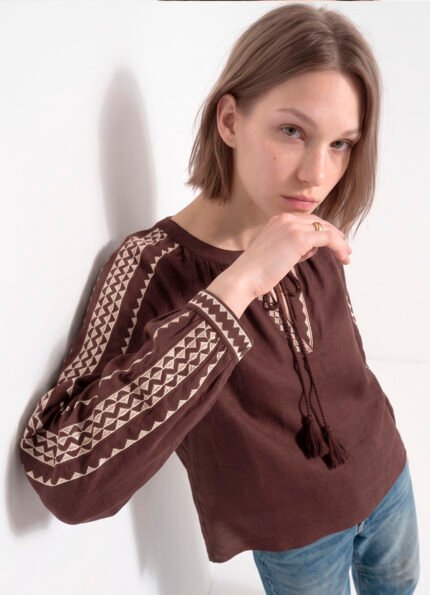 Blusa Marrom Bordada Manga Longa de Algodão Boho Sob
