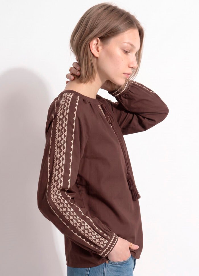 Blusa Marrom Bordada Manga Longa de Algodão Boho Sob - Imagem 6