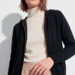 Jaqueta de Tricot com Capuz Preto em Viscose Macia Modal Sob