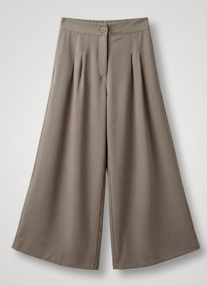 Calça Pantalona Cinza Taupe Ampla em Viscose com Pregas e Bolsos - Imagem 7