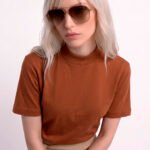 Blusa Marrom Canela Manga Curta Gola Alta Algodão Premium Sob