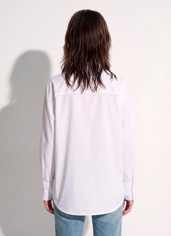 Camisa Branca Feminina Oversized Box em Viscose Sob - Imagem 5