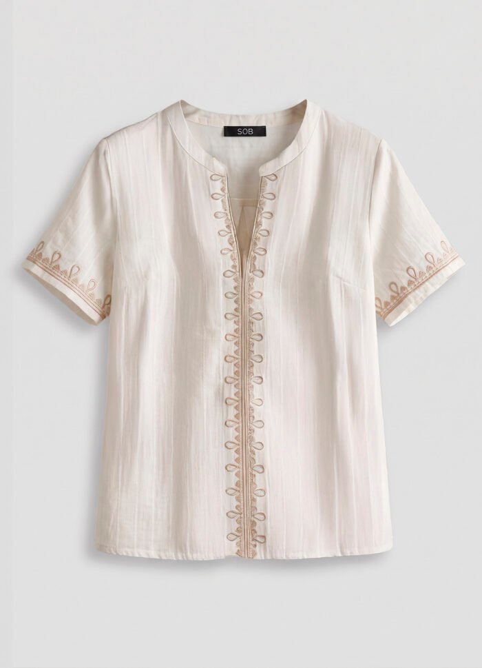 Blusa Branca Boho Bordada em Bege Manga Curta em Algodão Sob - Imagem 7