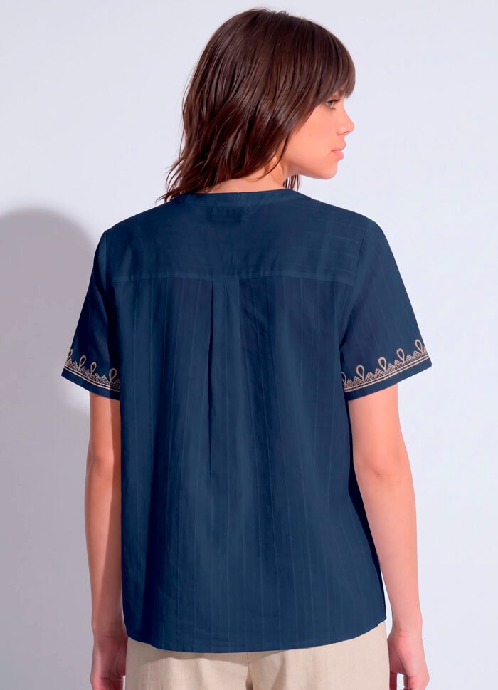 Blusa Marinho Boho Bordada em Bege Manga Curta em Algodão Sob - Imagem 5