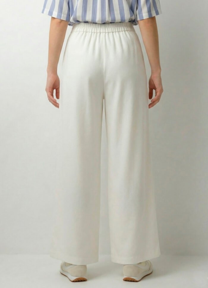 Calça Pantalona com Pregas Feminina Off White Sob com Bolsos - Imagem 5